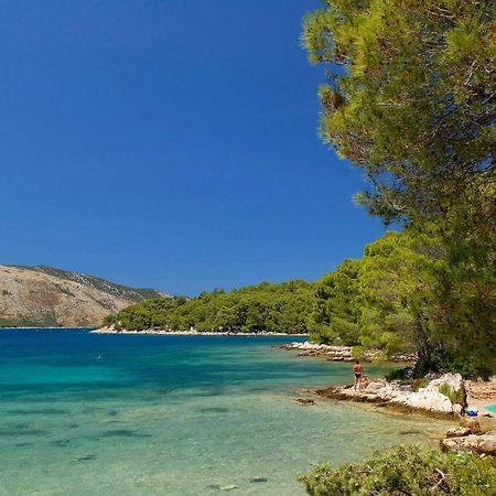 Helios Sunny Apartments By Valamar สตารีกราด ภายนอก รูปภาพ