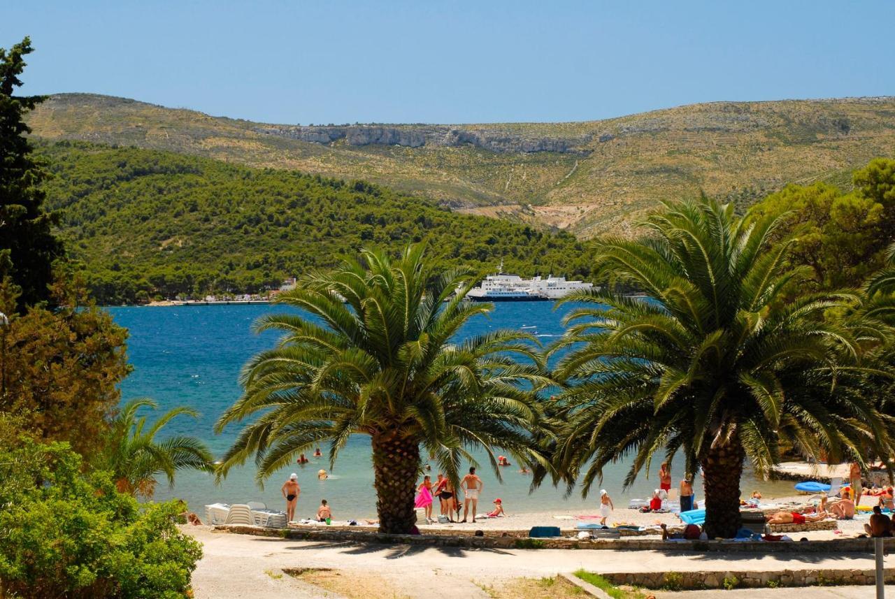 Helios Sunny Apartments By Valamar สตารีกราด ภายนอก รูปภาพ